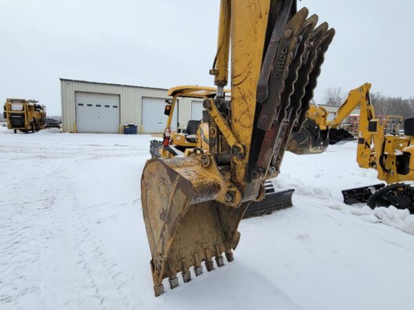 2004 CAT 312C - Image 9