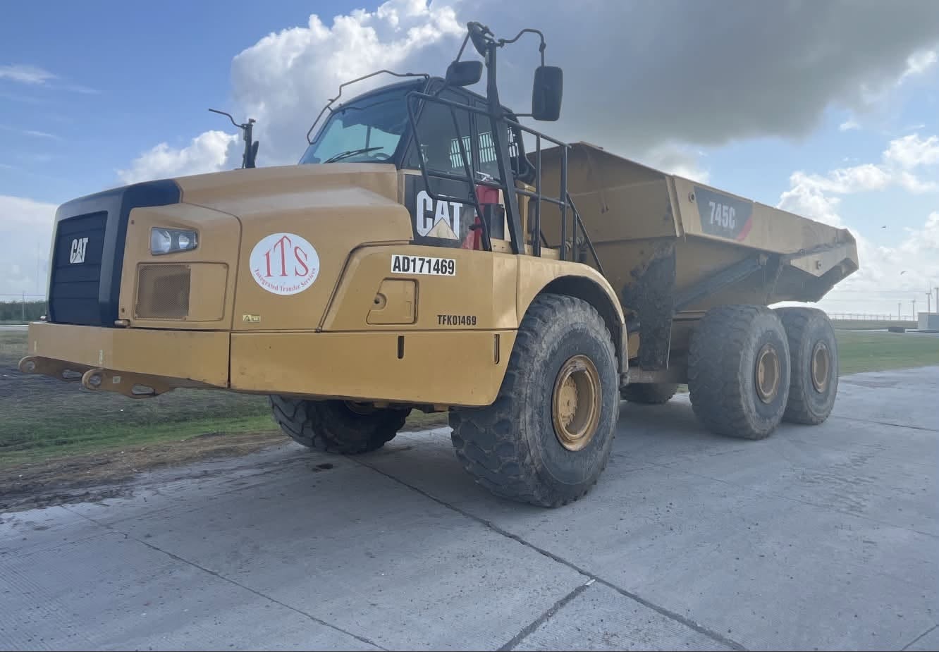 2017 Caterpillar 745C