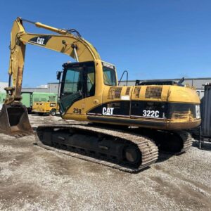 2005 CAT 322C